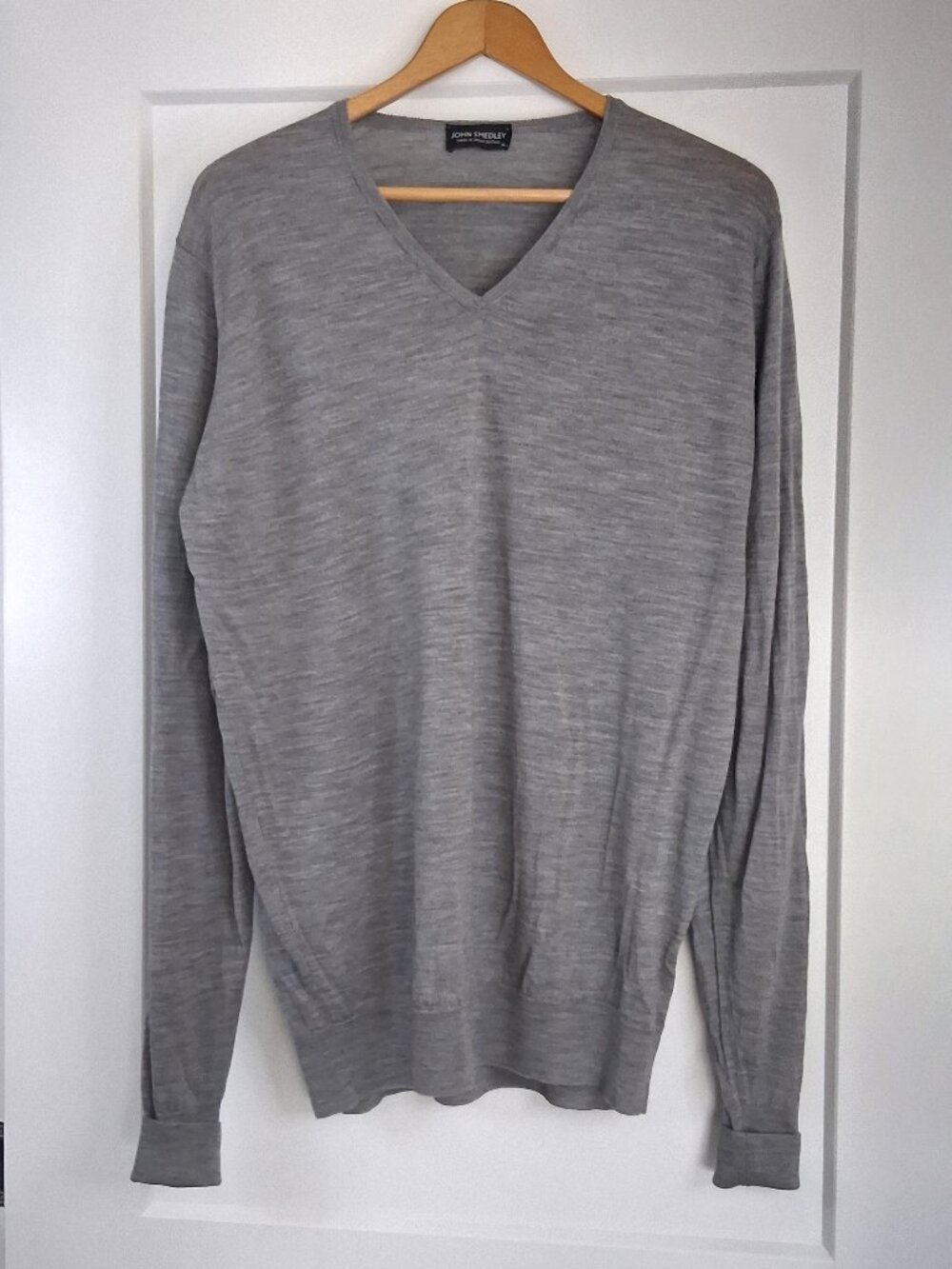 John Smedley XL Extra Fine Merino Wool V Neck Sweater Gray Made in England